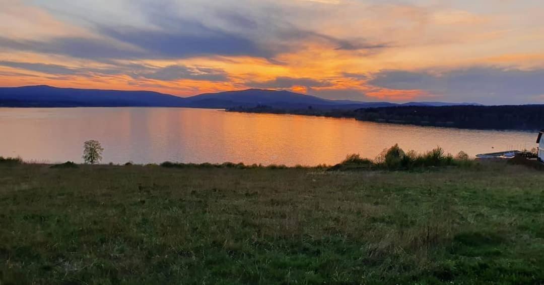 Astra Lipno Apartamento Frymburk Exterior foto